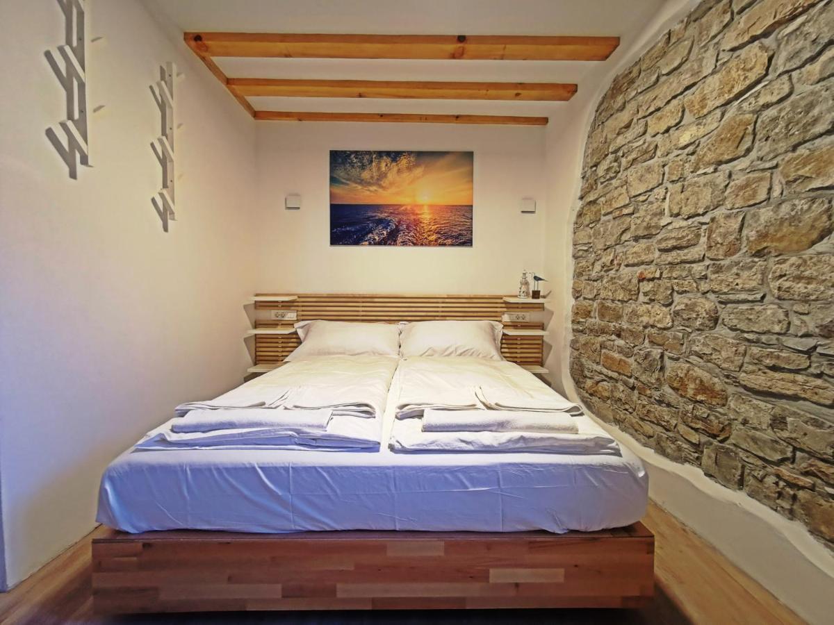 Ribiska Hisa - Old Fisherman's House * Piran