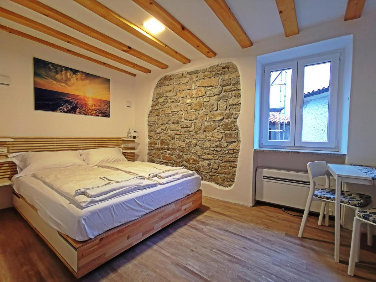 Ribiska Hisa - Old Fisherman's House